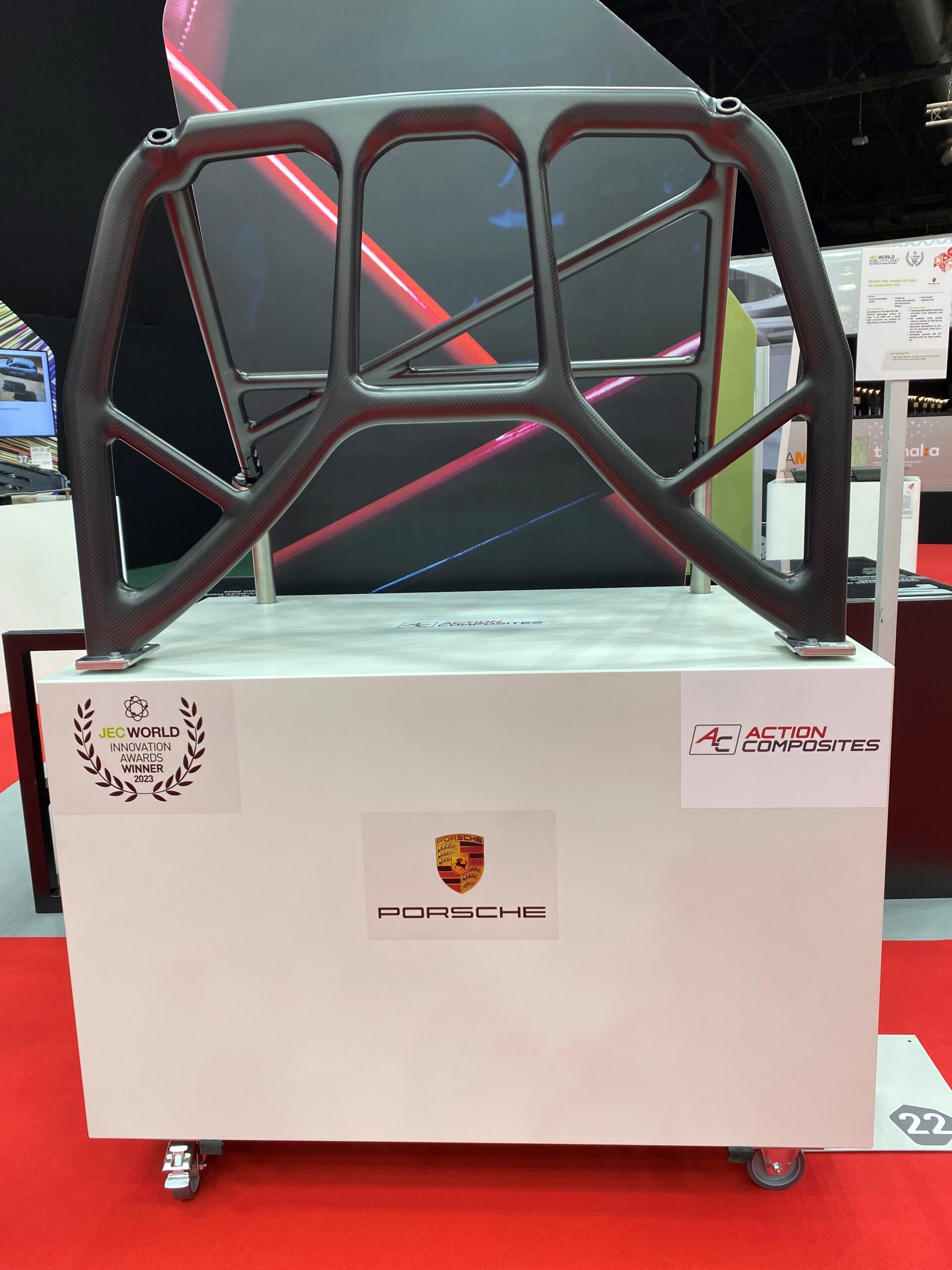 因这款全碳纤维防滚架,艾可迅与合作伙伴获2023年JEC世界创新奖。